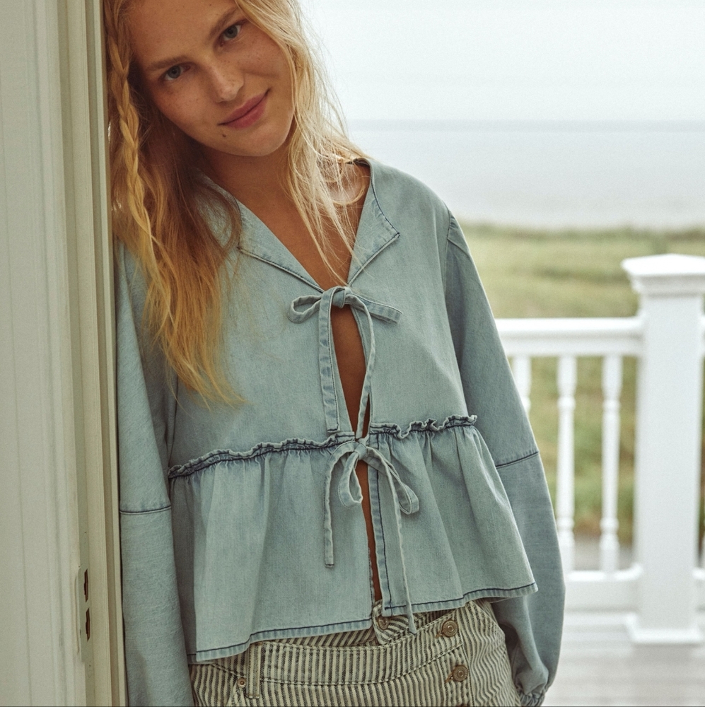 NWTvFree People Brunch Babe Denim Blouse - Picture 3 of 8